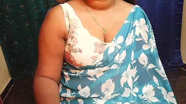 Snapshot of Pavani-Sexy chatting on 06-20-26, 06:40 Pavani-Sexy online show from 06-20-26, 06:40