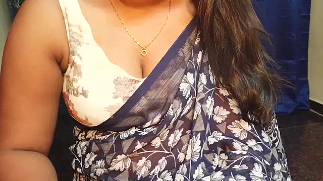 Snapshot of Pavani-Sexy chatting on 06-27-26, 04:07 Pavani-Sexy online show from 06-27-26, 04:07