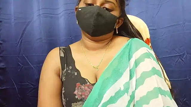 Snapshot of Pavani-Sexy chatting on 07-08-26, 04:40 Pavani-Sexy online show from 07-08-26, 04:40