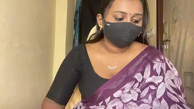 Snapshot of Pavani-Sexy chatting on 03-09-26, 05:05 Pavani-Sexy online show from 03-09-26, 05:05