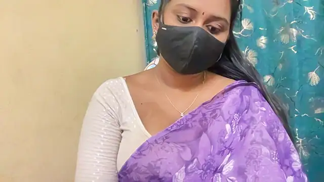 Snapshot of Pavani-Sexy chatting on 05-09-26, 06:00 Pavani-Sexy online show from 05-09-26, 06:00