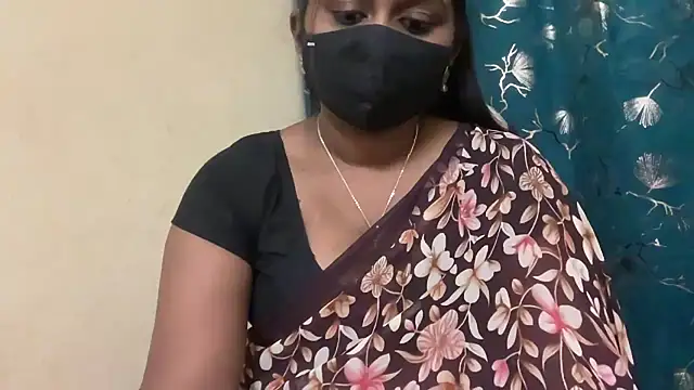 Snapshot of Pavani-Sexy chatting on 05-08-26, 06:45 Pavani-Sexy online show from 05-08-26, 06:45
