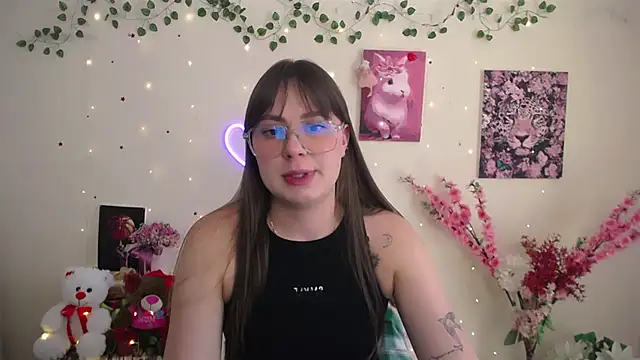 Snapshot of Amanda_Bright_ chatting on 05-21-26, 10:12 Amanda Bright online show from 05-21-26, 10:12