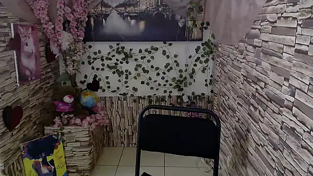 Amanda Bright  online show from 10-14-25, 06:58