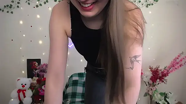 Snapshot of Amanda_Bright_ chatting on 05-06-26, 10:41 Amanda Bright online show from 05-06-26, 10:41