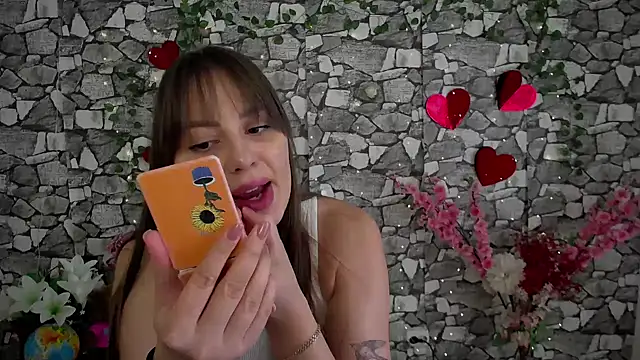 Amanda Bright  online show from 11-18-25, 09:56