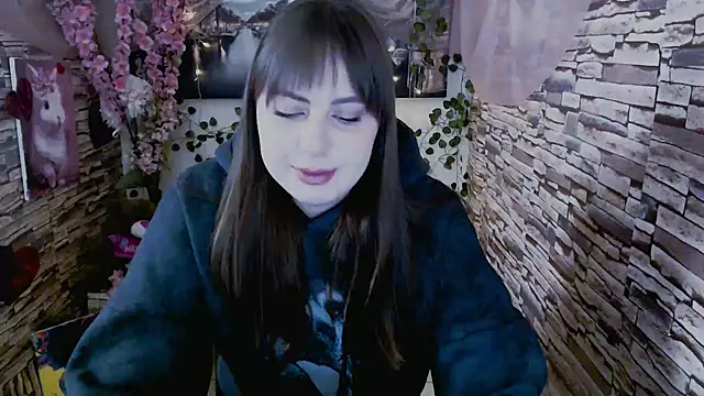 Amanda Bright  online show from 10-01-25, 06:40