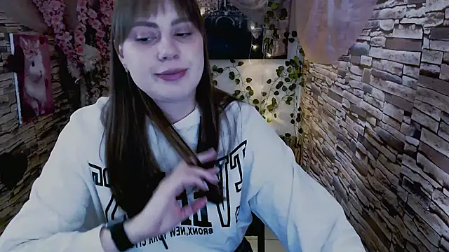 Amanda Bright  online show from 10-05-25, 08:38