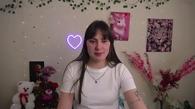 Snapshot of Amanda_Bright_ chatting on 05-12-26, 10:32 Amanda Bright online show from 05-12-26, 10:32