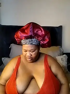 Snapshot of SeductionBoobs chatting on 07-12-26, 08:48 SeductionBoobs online show from 07-12-26, 08:48