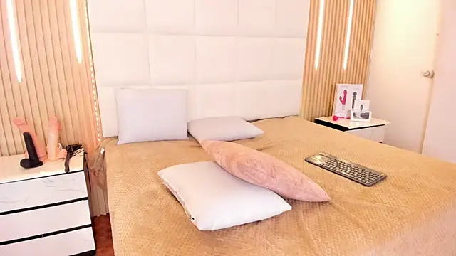 Elody rousse online show from 11-29-25, 12:27