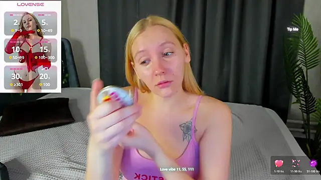 Anna Chelsea online show from 11-14-25, 12:25