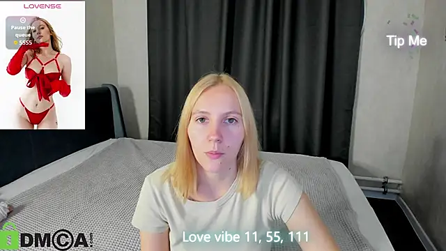 Snapshot of Anna_Chelsea chatting on 09-18-25, 11:41 Anna Chelsea online show from 09-18-25, 11:41
