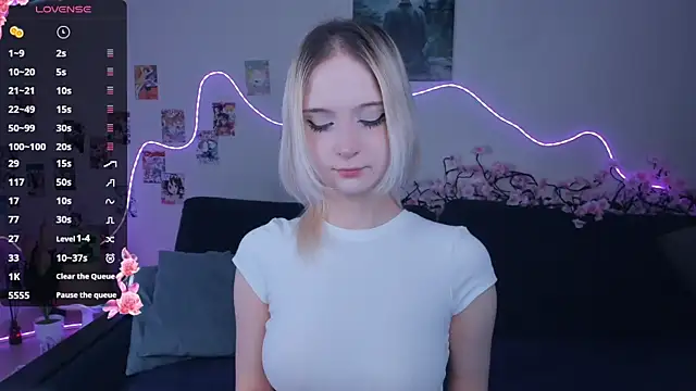 Megan--chan online show from 04-05-26, 05:08