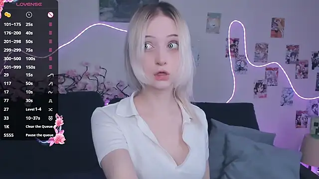 Megan--chan online show from 03-11-26, 05:18