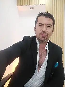 JuanKFit 45 online show from 04-15-26, 03:49