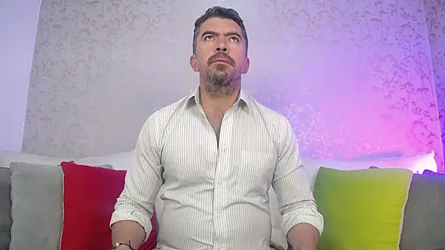 Snapshot of JuanKFit_45 chatting on 02-05-26, 04:08 JuanKFit 45 online show from 02-05-26, 04:08