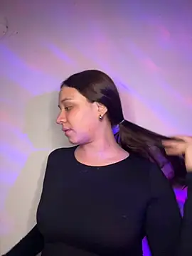 Snapshot of HinataArai chatting on 10-27-25, 08:21 HinataArai online show from 10-27-25, 08:21