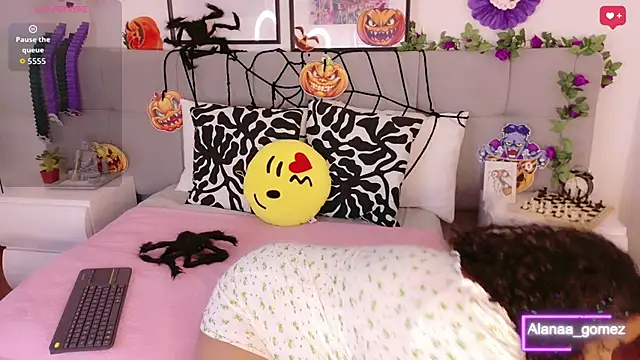 Snapshot of Alanaa_Gomez chatting on 10-09-25, 12:17 Alanaa Gomez online show from 10-09-25, 12:17