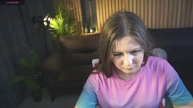 Snapshot of CraveeDoll chatting on 02-20-26, 07:16 CraveeDoll online show from 02-20-26, 07:16