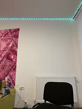 EvvaBBW online show from 12-17-25, 02:00