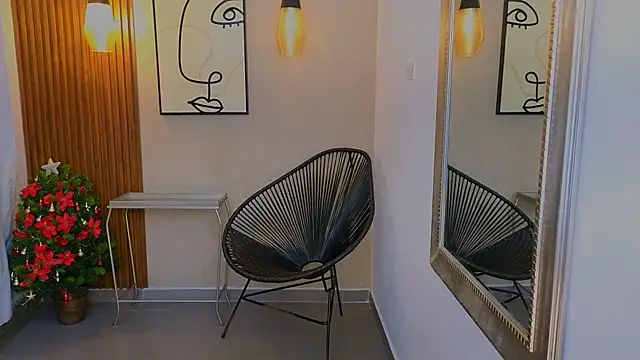 Lia Mar  online show from 12-13-25, 08:04