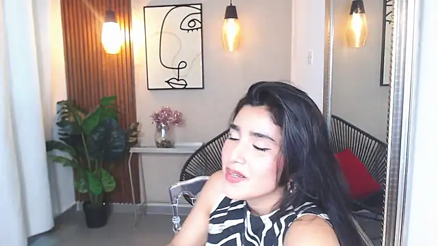 Snapshot of Lia_Mar_ chatting on 04-21-26, 06:14 Lia Mar online show from 04-21-26, 06:14