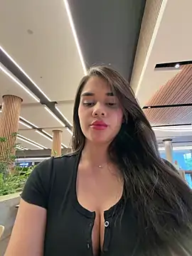 BellaLeclair online show from 03-27-26, 10:43