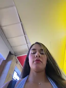 BellaLeclair online show from 04-08-26, 11:28