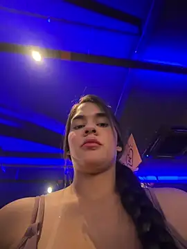 BellaLeclair online show from 02-11-26, 05:13