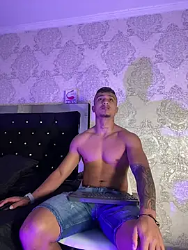 Snapshot of ThiagoBlaze chatting on 03-27-26, 11:33 ThiagoBlaze online show from 03-27-26, 11:33