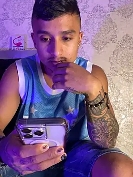 Snapshot of ThiagoBlaze chatting on 03-14-26, 12:33 ThiagoBlaze online show from 03-14-26, 12:33