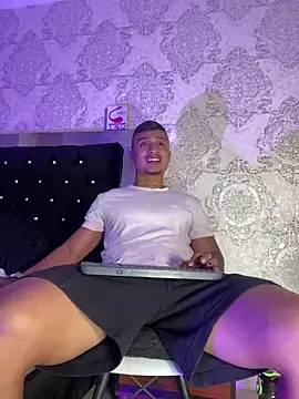 Snapshot of ThiagoBlaze chatting on 03-05-26, 01:57 ThiagoBlaze online show from 03-05-26, 01:57