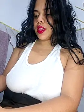 Snapshot of Yemaly_Lee chatting on 05-03-26, 09:51 Yemaly Lee online show from 05-03-26, 09:51