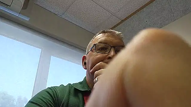 Oorse1966 online show from 07-08-26, 01:34