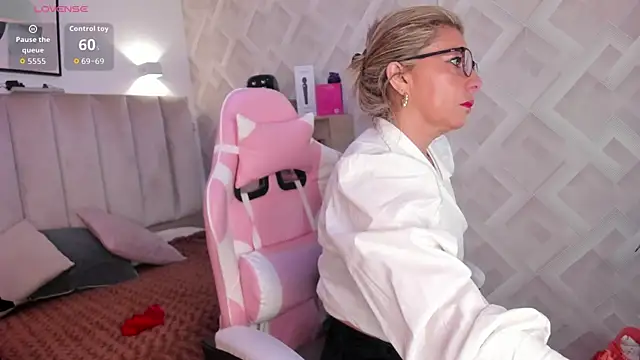 Clhoe Johnson online show from 02-23-26, 12:39