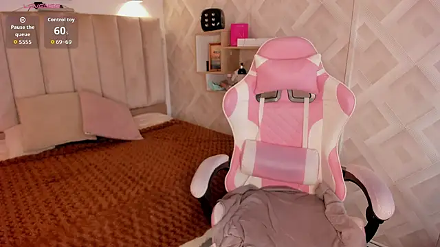 Clhoe Johnson online show from 02-25-26, 12:49