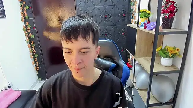  Hannah Hot online show from 04-12-26, 03:32