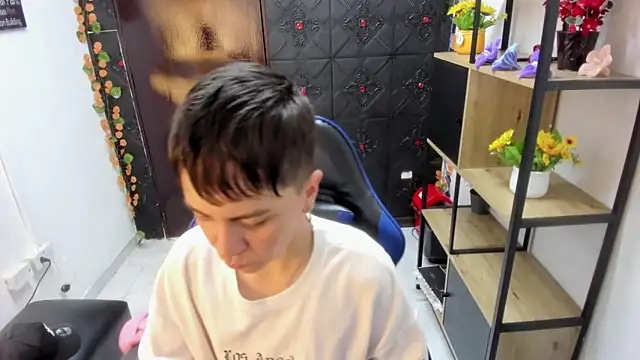  Hannah Hot online show from 04-15-26, 02:28