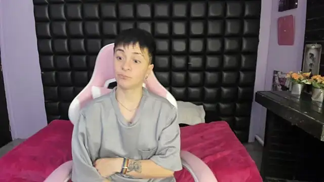  Hannah Hot online show from 11-14-25, 12:14