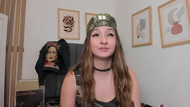 Alice Dickinssonn online show from 12-18-25, 08:45