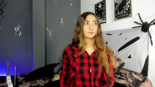 Alice Dickinssonn online show from 10-30-25, 01:42