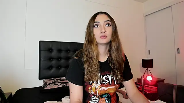 Alice Dickinssonn online show from 11-14-25, 08:23