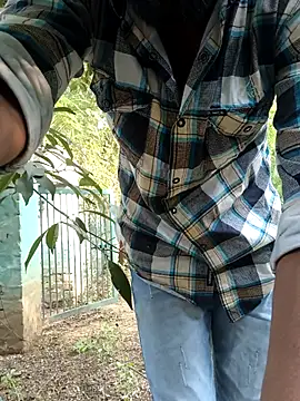 OmeningFurorji online show from 10-18-25, 09:44