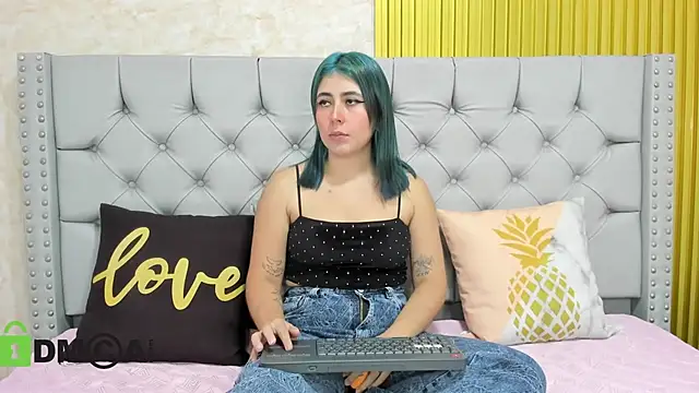 Skarlet 04 online show from 11-21-25, 05:23