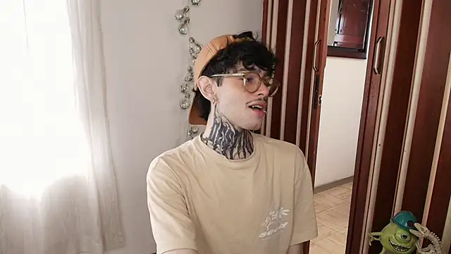 Mihail leroy online show from 12-16-25, 02:54