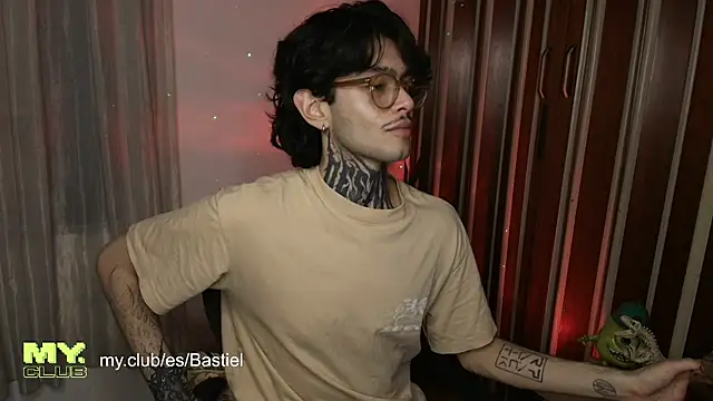 Mihail leroy online show from 04-10-26, 01:23