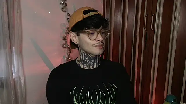 Mihail leroy online show from 12-21-25, 09:37