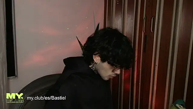 Mihail leroy online show from 04-05-26, 02:07