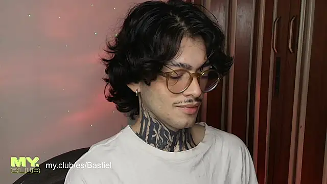 Snapshot of Mihail_leroy chatting on 05-02-26, 12:38 Mihail leroy online show from 05-02-26, 12:38